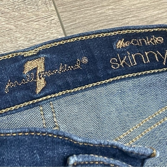 7 For All Mankind Womens The Ankle Skinny Dark Wash Raw Chewed Hem Size 25 - Picture 5 of 12